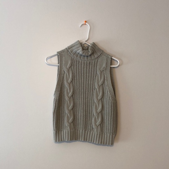 Cropped turtleneck sweater - Picture 2 of 3